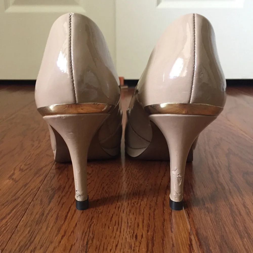 Tahari Wilma High Heels